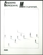 Svart/vitt foto av omslaget till Anders Bergdahls bok "Mitt i rummet". Illustration av Ulf Wahlberg.